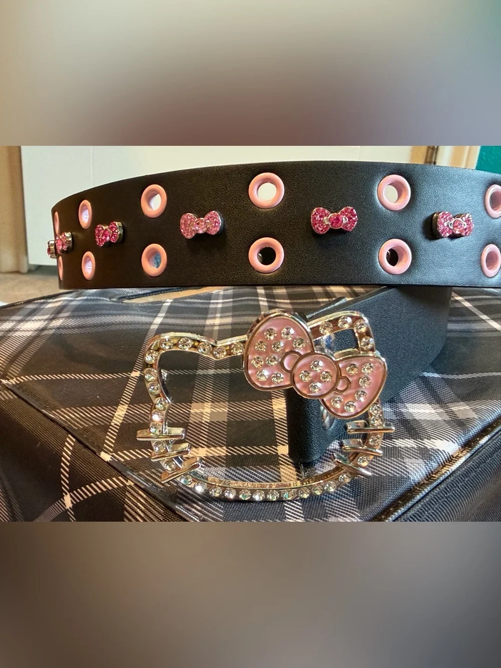 Hello Kitty Pink Bow Rhinestone Belt Buckle large NWOT